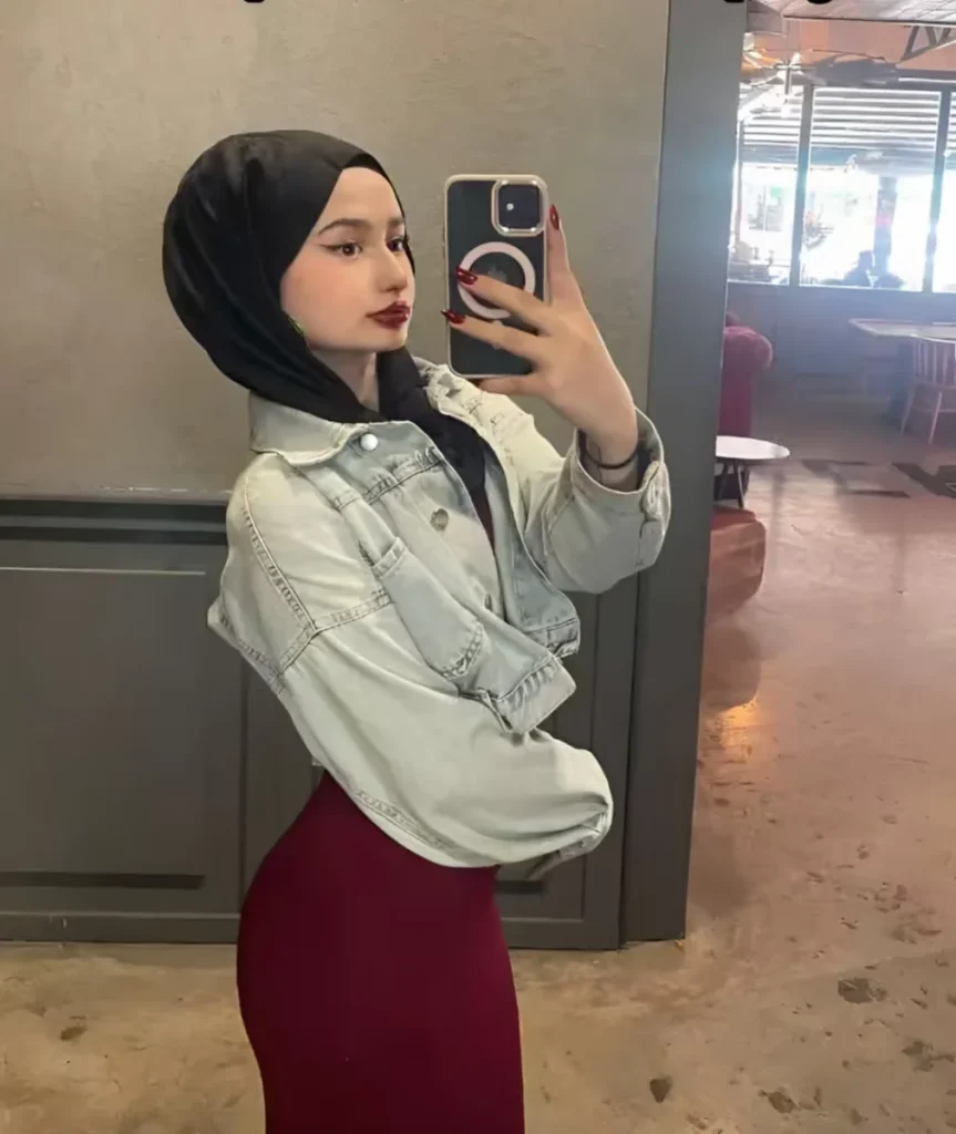 البوم نودز اندرايدج مصرية محجبه شرموطه ببزاز صغيره تعرض لصاحبها ف الحمام بتعابير وش تهيج